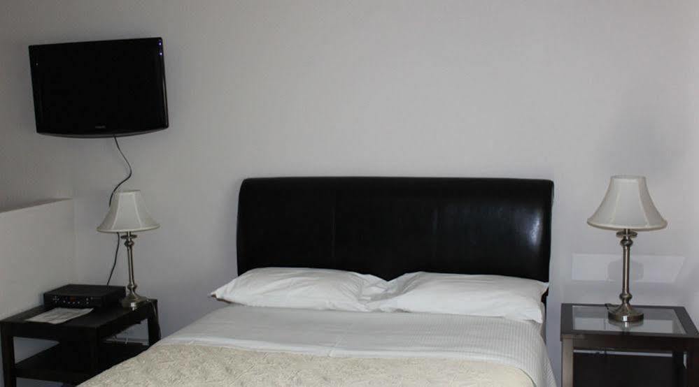 Mile Zero Motel Midway Bagian luar foto