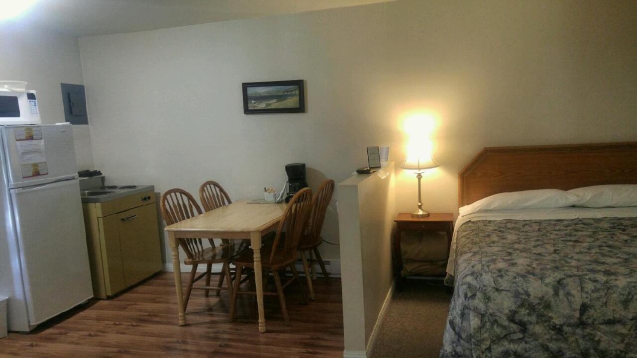 Mile Zero Motel Midway Bagian luar foto